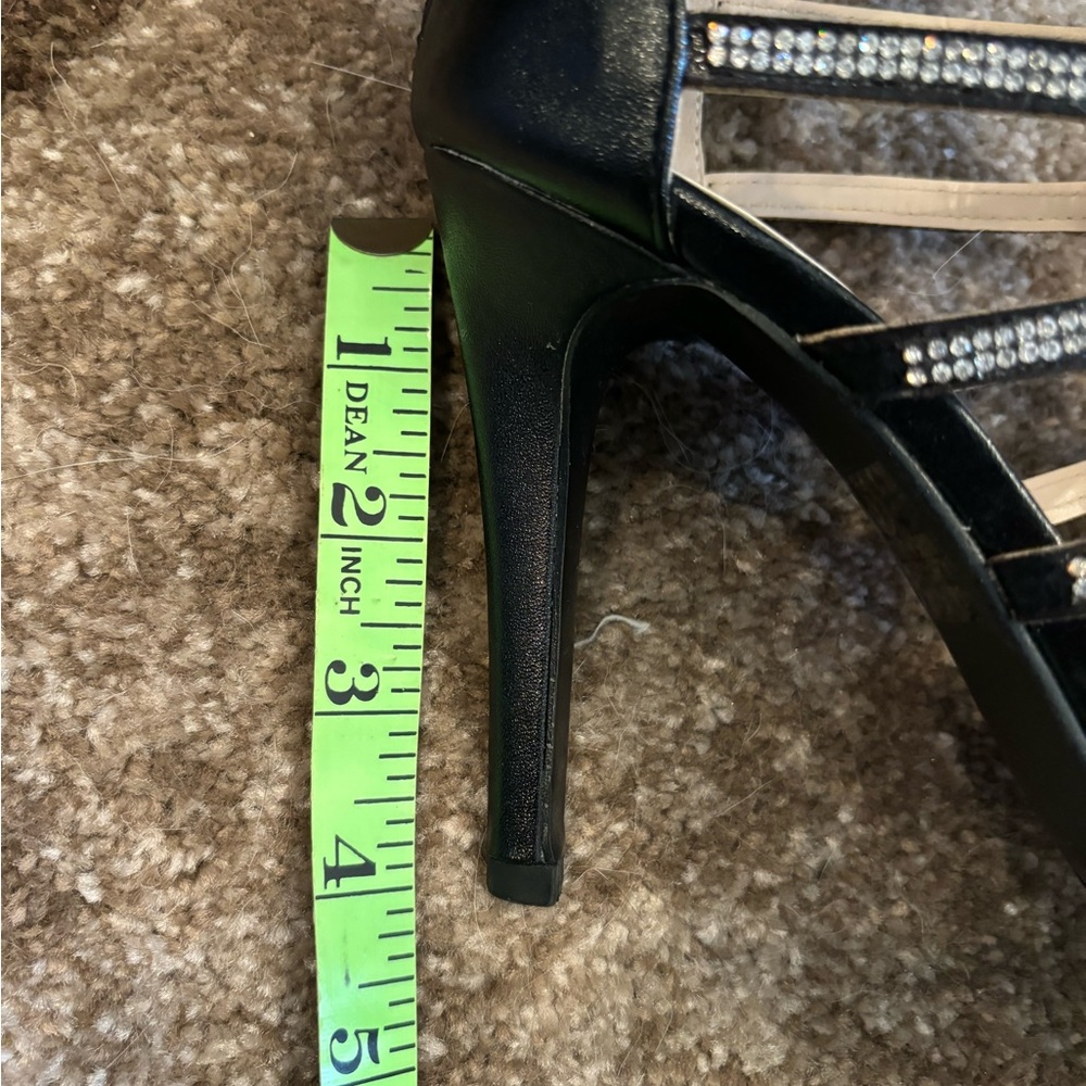 Beautiful Rhinestone High Heels Size 8 - Picture 4 of 9